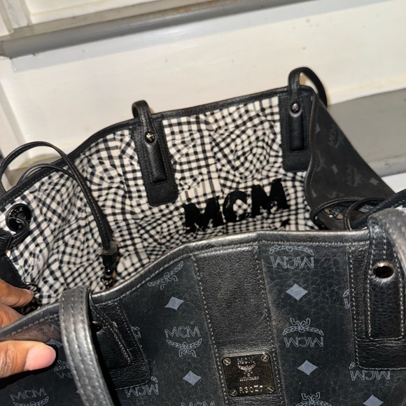 MCM Liz Large Reversible Visetos Shopper Tote Bag - Picture 3 of 5